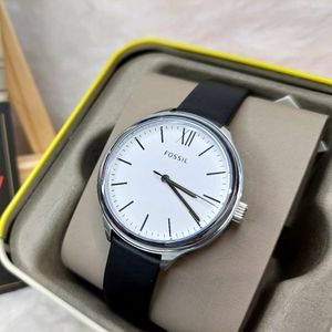 🎀Fossil women's watch